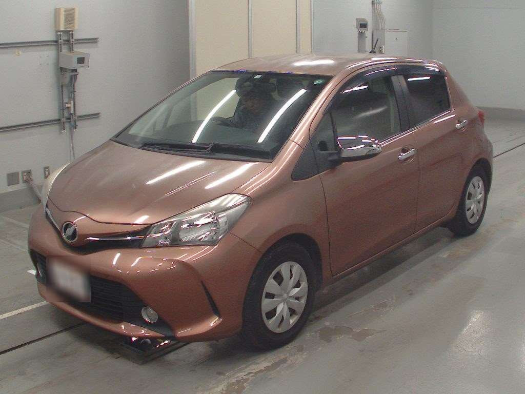 2014 Toyota Vitz NSP130[0]