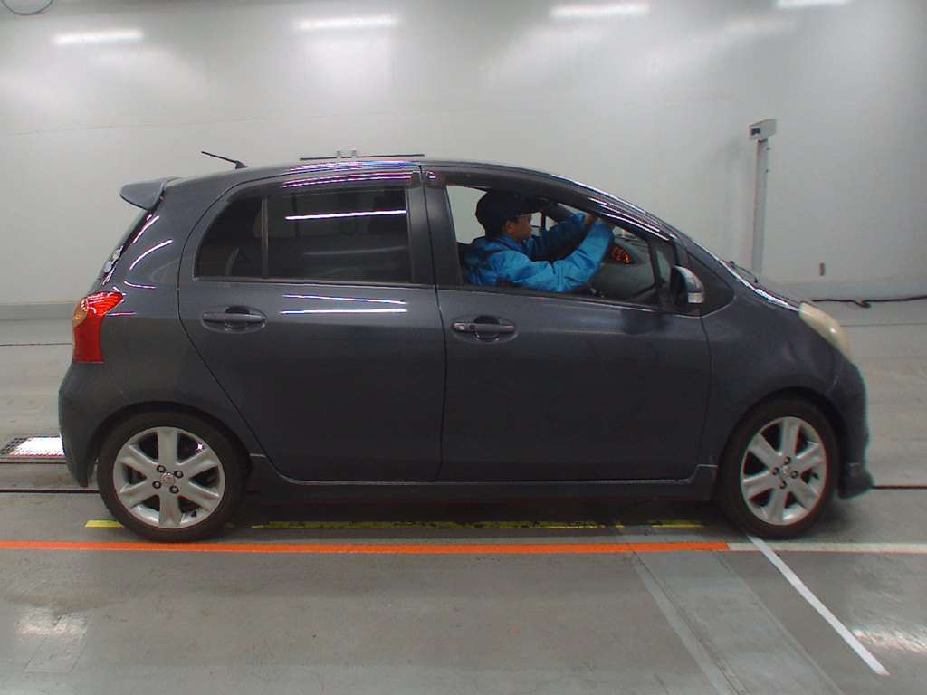 2007 Toyota Vitz NCP91[2]