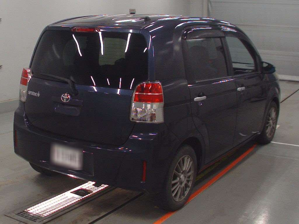 2012 Toyota Spade NCP141[1]