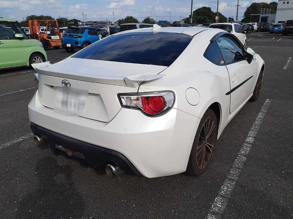 2015 Toyota 86 ZN6[1]