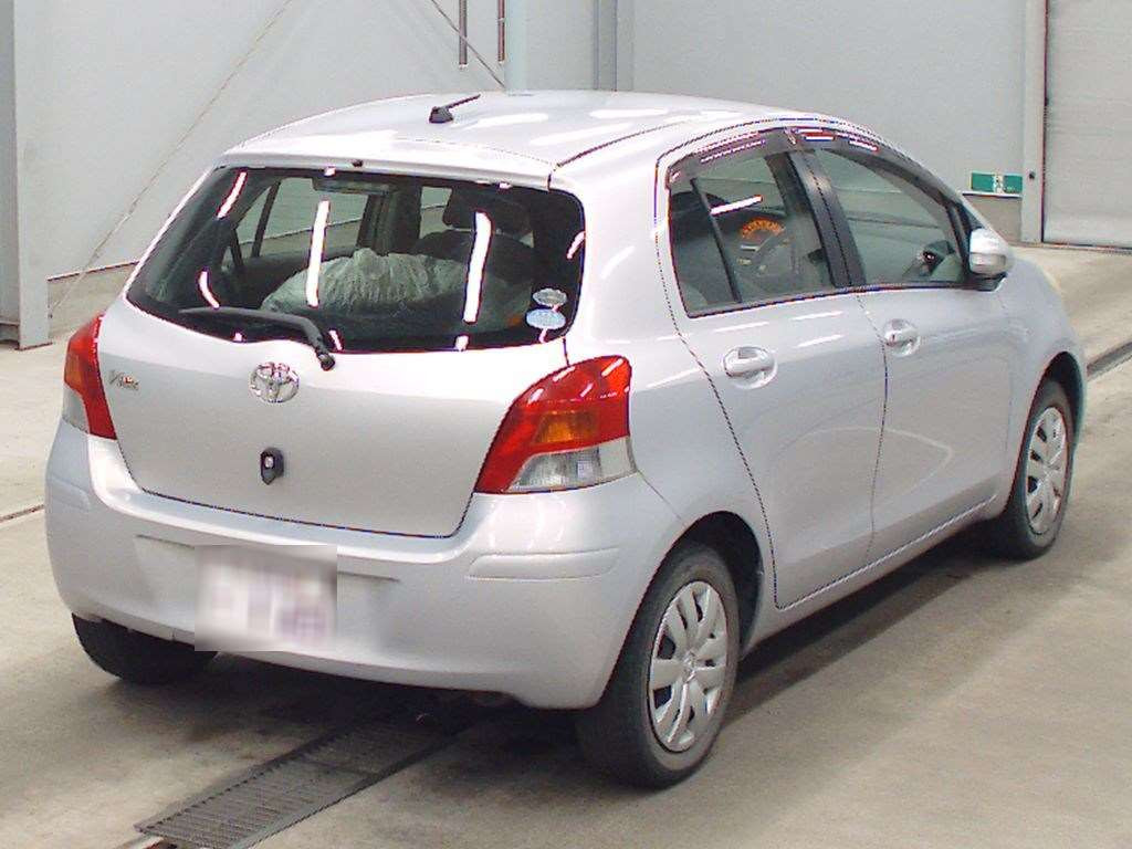 2010 Toyota Vitz KSP90[1]