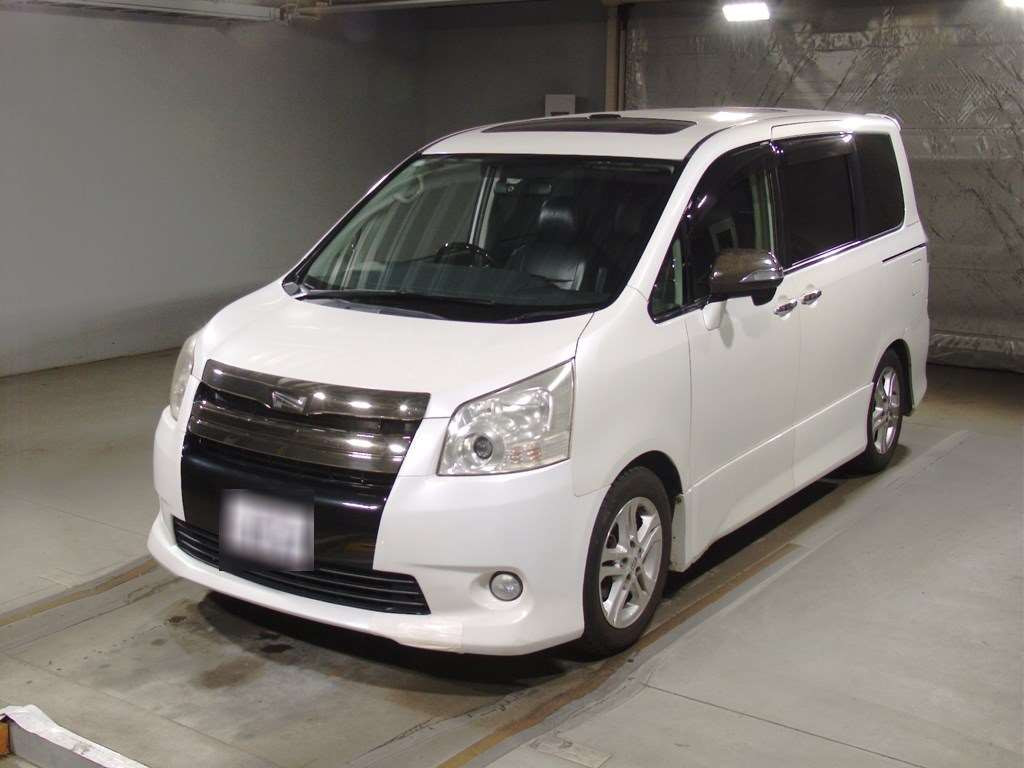 2010 Toyota Noah ZRR70W[0]