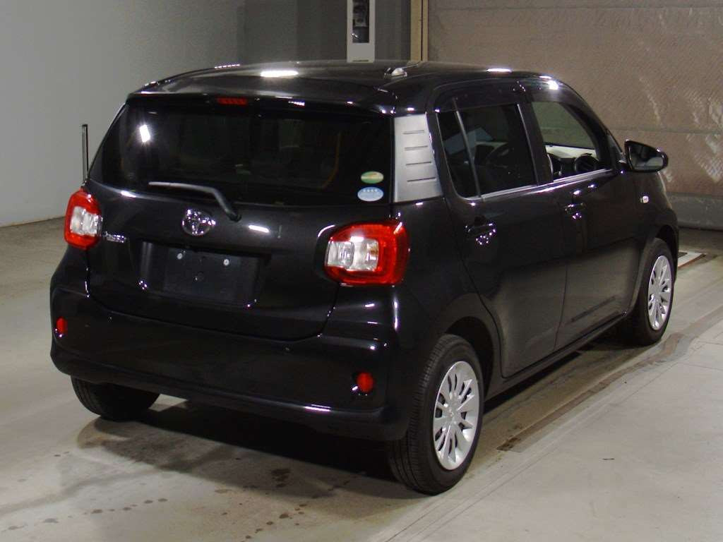 2016 Toyota Passo M700A[1]