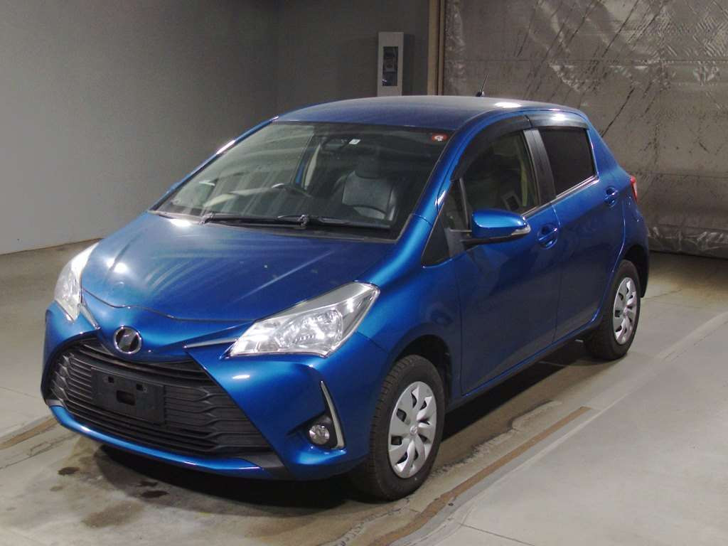 2017 Toyota Vitz NSP135[0]