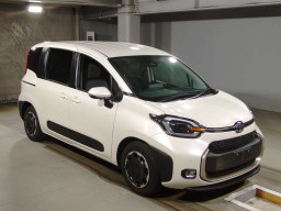 2022 Toyota Sienta