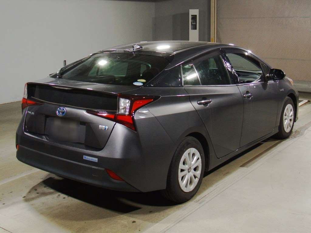 2019 Toyota Prius ZVW51[1]