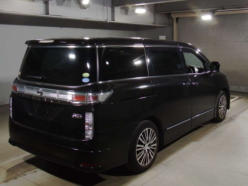 2019 Nissan Elgrand TE52[1]