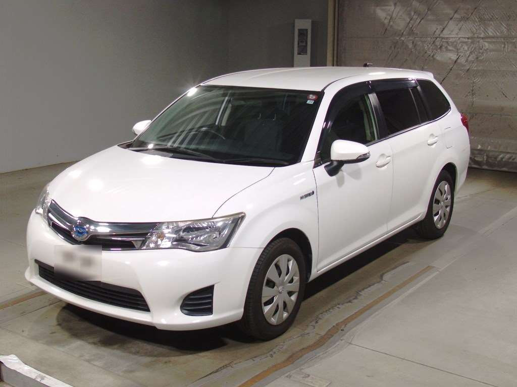 2013 Toyota Corolla Fielder NKE165G[0]