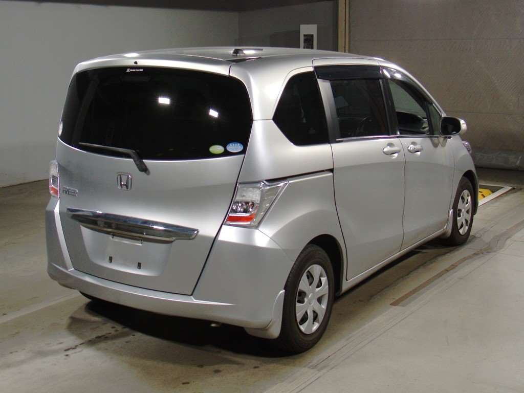 2012 Honda Freed GB3[1]