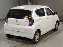 2017 Daihatsu Mira es