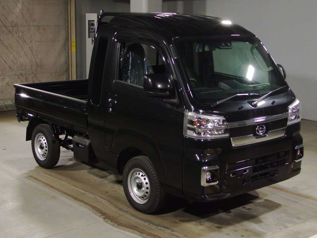 2024 Daihatsu Hijet Truck S510P[2]