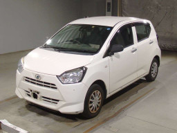 2017 Daihatsu Mira es