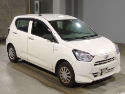 2017 Daihatsu Mira es