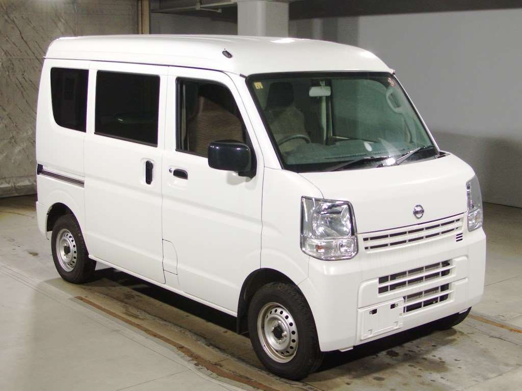 2023 Nissan NV100 Clipper DR17V[2]