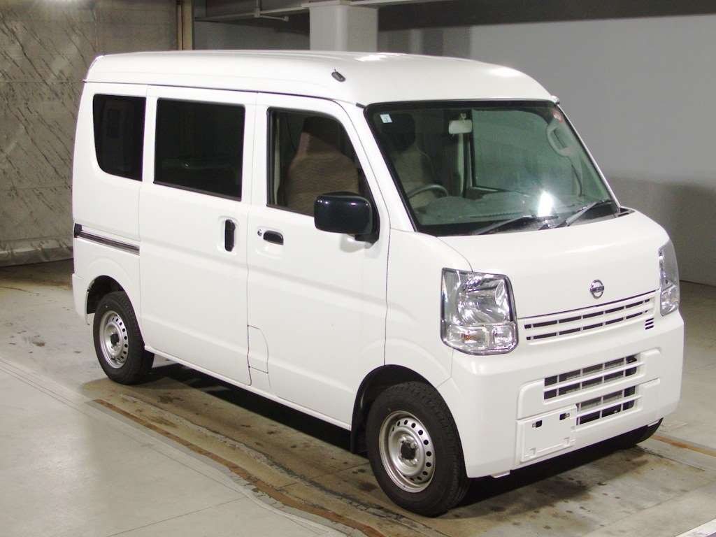 2024 Nissan NV100 Clipper DR17V[2]