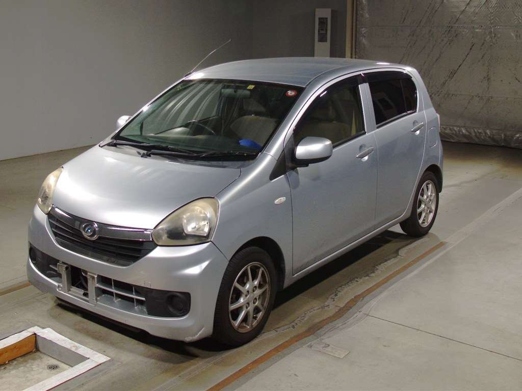 2013 Daihatsu Mira es LA300S[0]