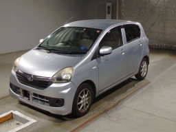 2013 Daihatsu Mira es