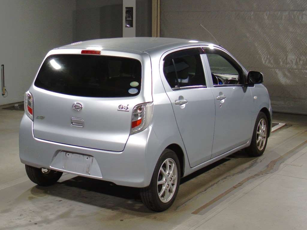 2013 Daihatsu Mira es LA300S[1]