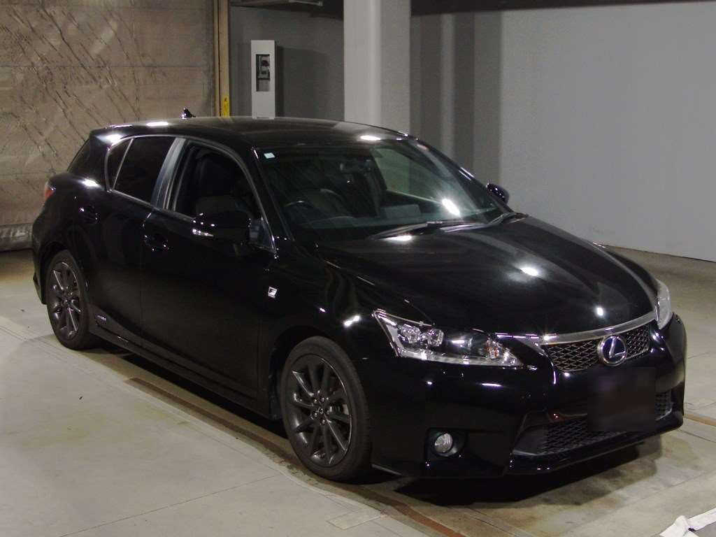 2012 Lexus CT ZWA10[2]