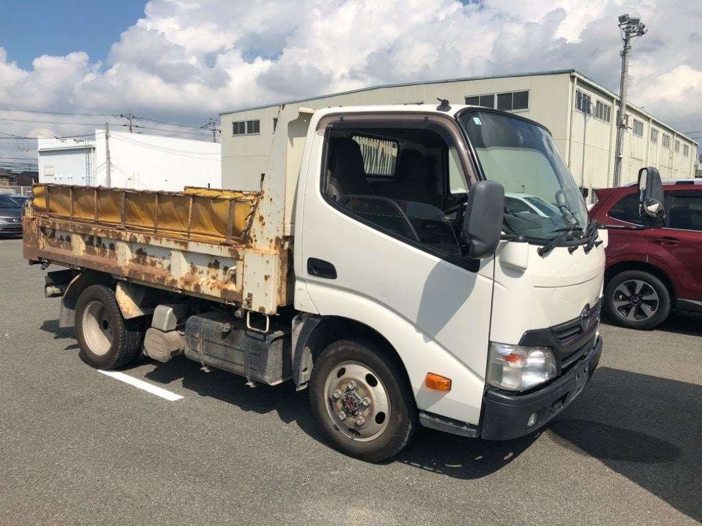 2014 Toyota Toyoace Truck XZU675D[2]