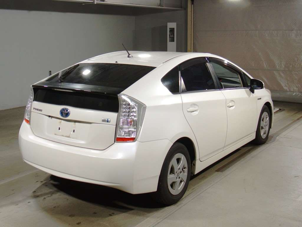 2011 Toyota Prius ZVW30[1]