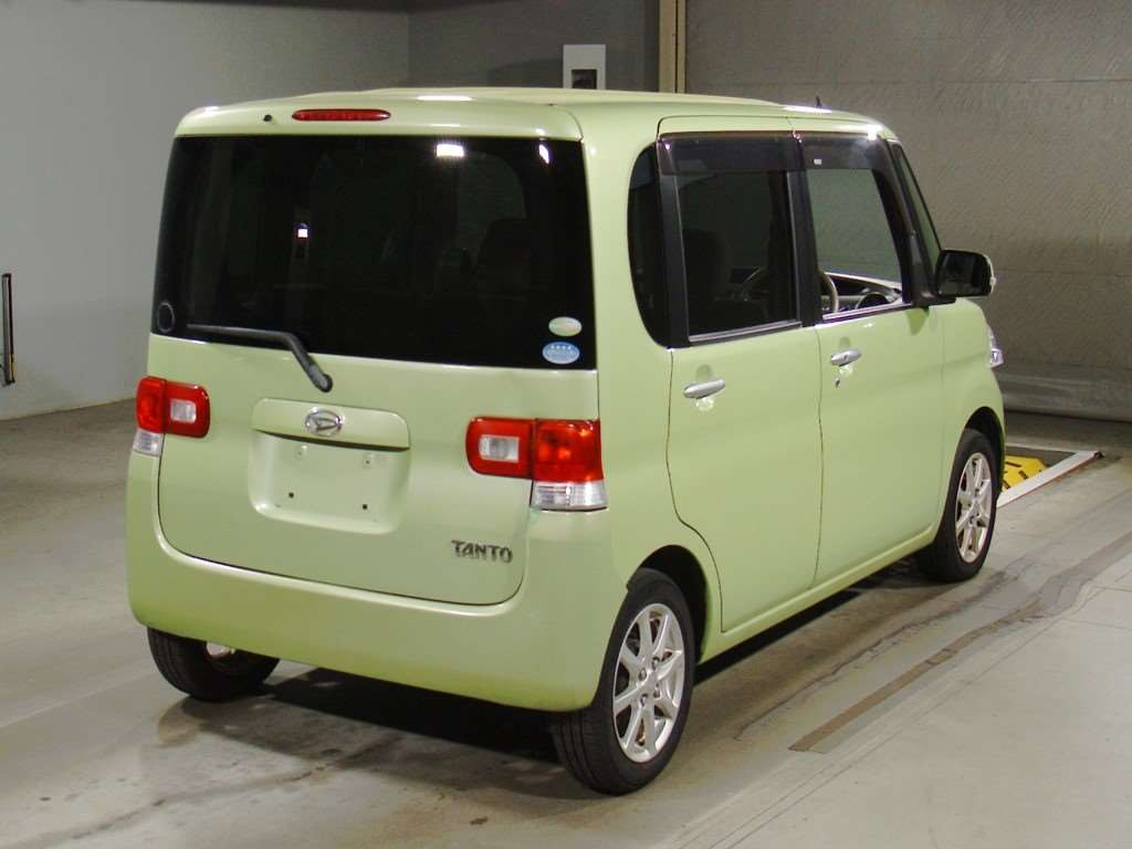 2011 Daihatsu Tanto L375S[1]