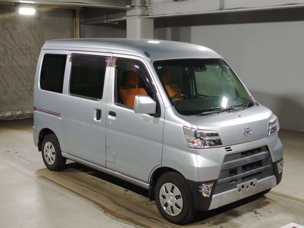 2018 Toyota Pixis Van S331M[2]