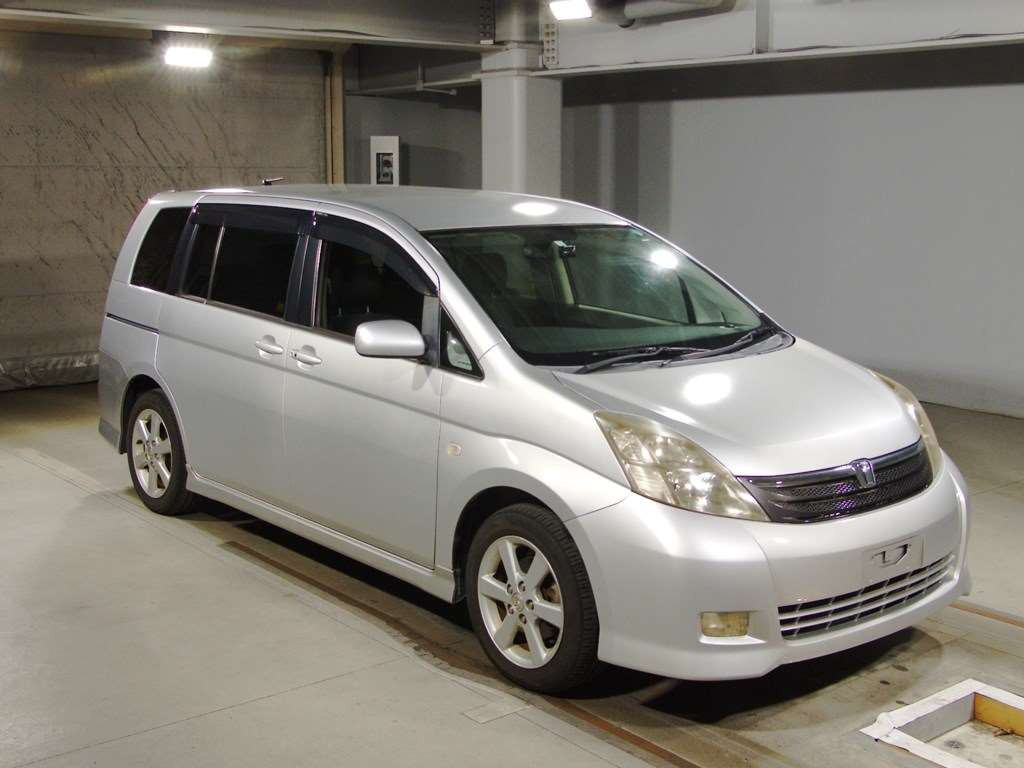 2006 Toyota Isis ANM10W[2]