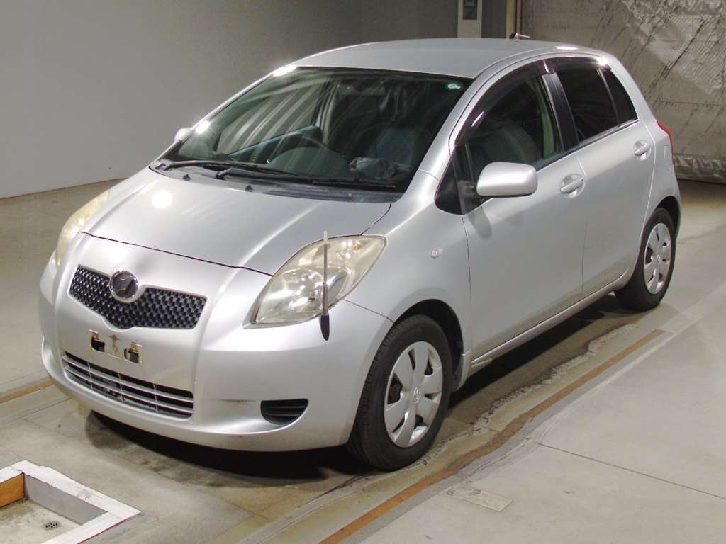 2007 Toyota Vitz SCP90[0]