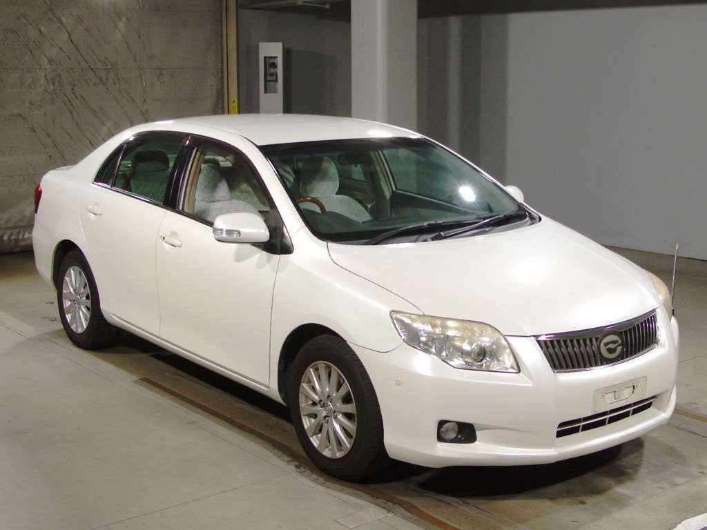 2010 Toyota Corolla Axio ZRE142[2]