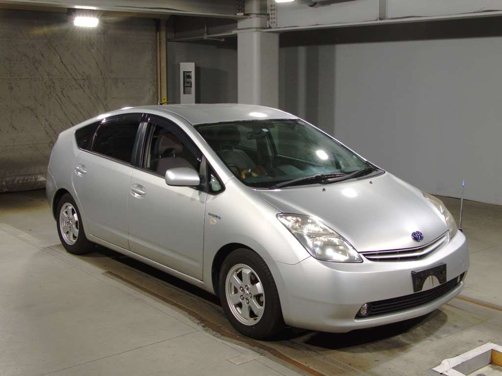 2009 Toyota Prius NHW20[2]