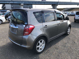 2006 Toyota Ractis