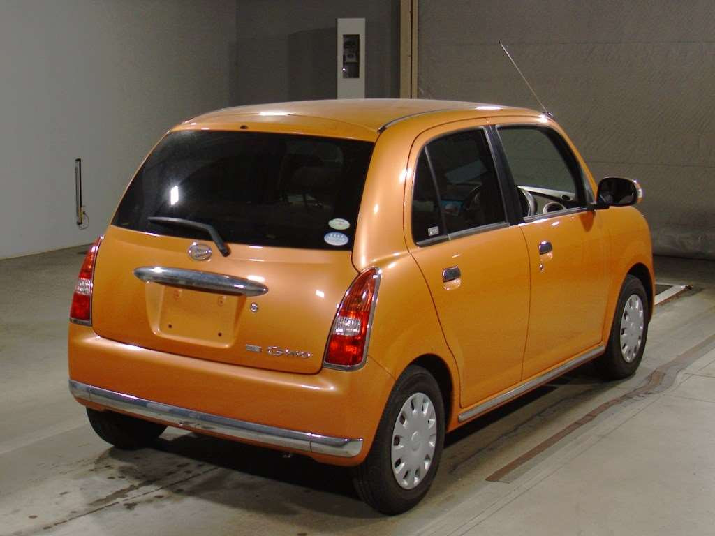 2005 Daihatsu Miragino L650S[1]