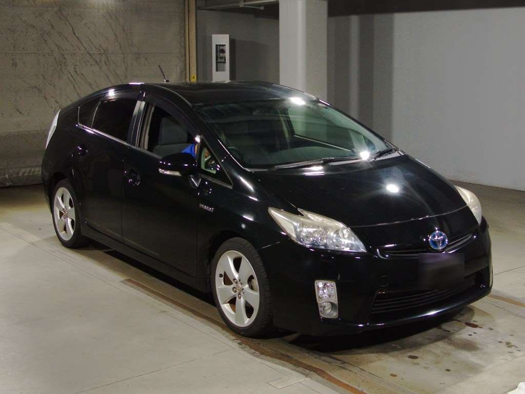 2011 Toyota Prius ZVW30[2]