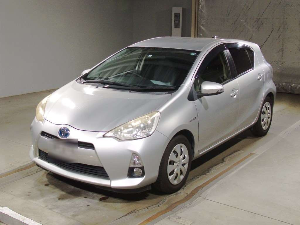 2012 Toyota Aqua NHP10[0]