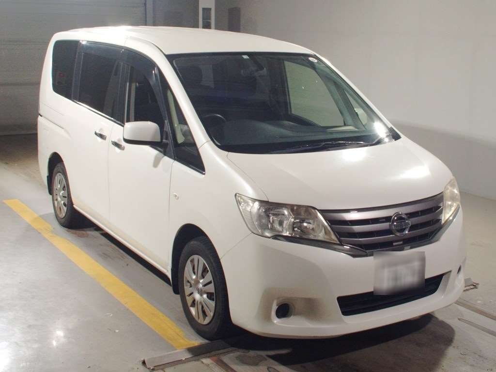 2012 Nissan Serena C26[2]