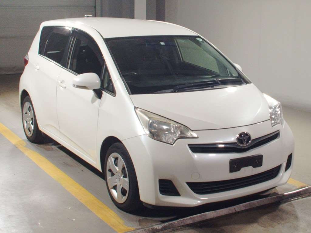 2012 Toyota Ractis NCP120[2]