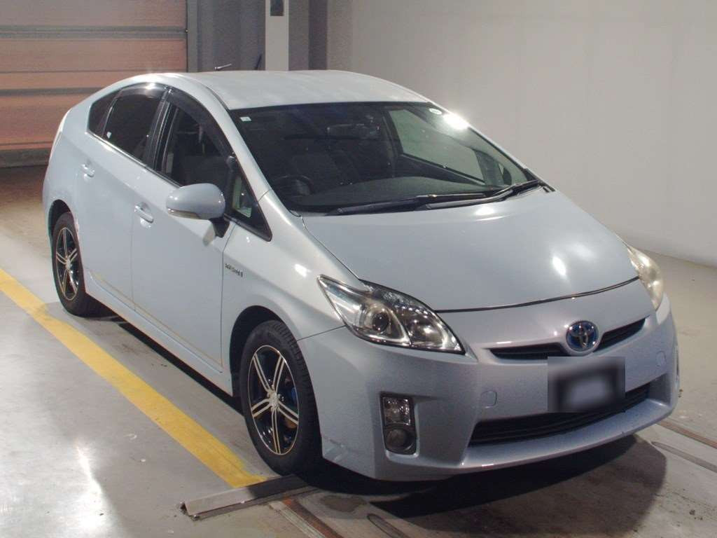 2010 Toyota Prius ZVW30[2]