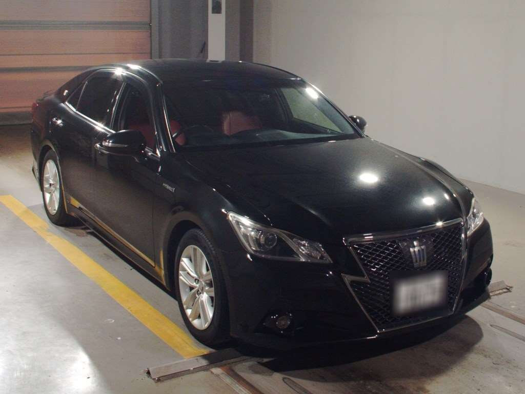 2015 Toyota Crown Hybrid AWS210[2]