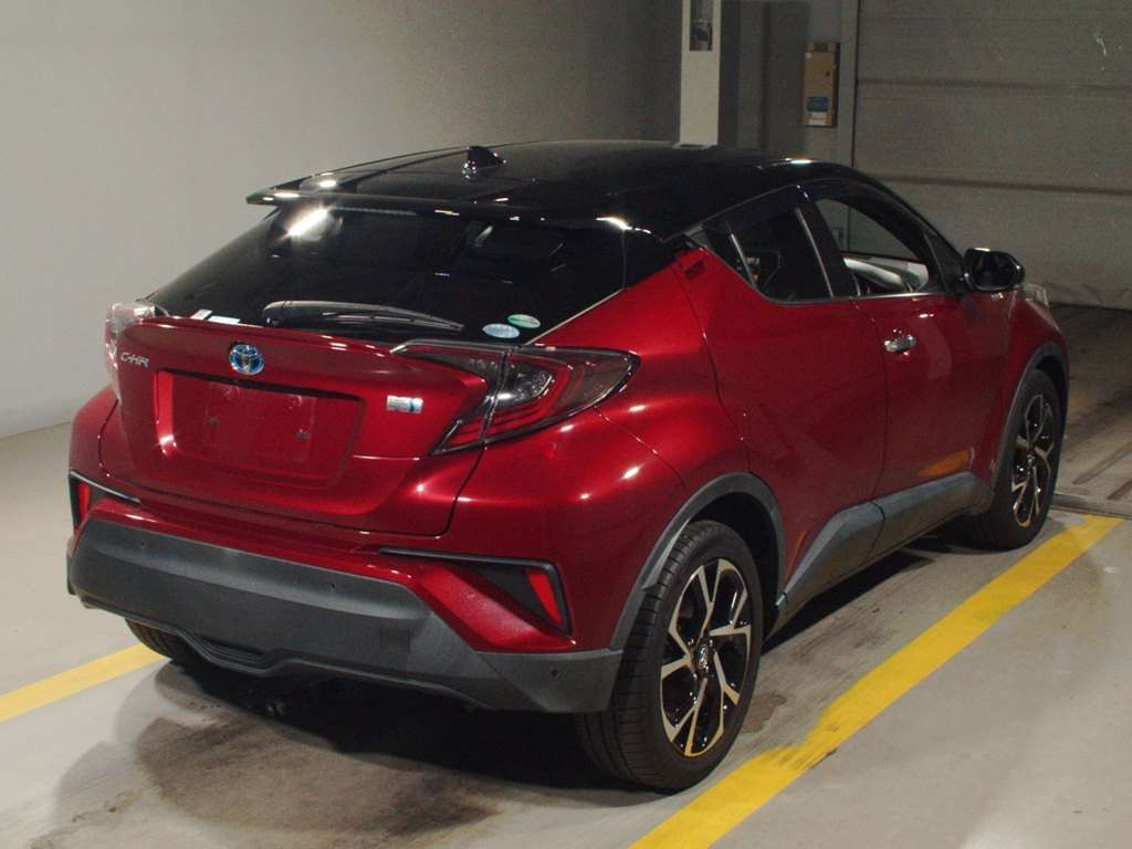 2017 Toyota C-HR ZYX10[1]