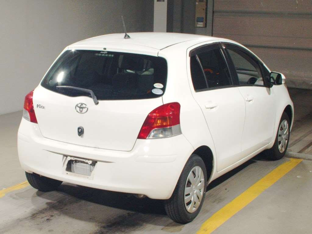 2010 Toyota Vitz KSP90[1]