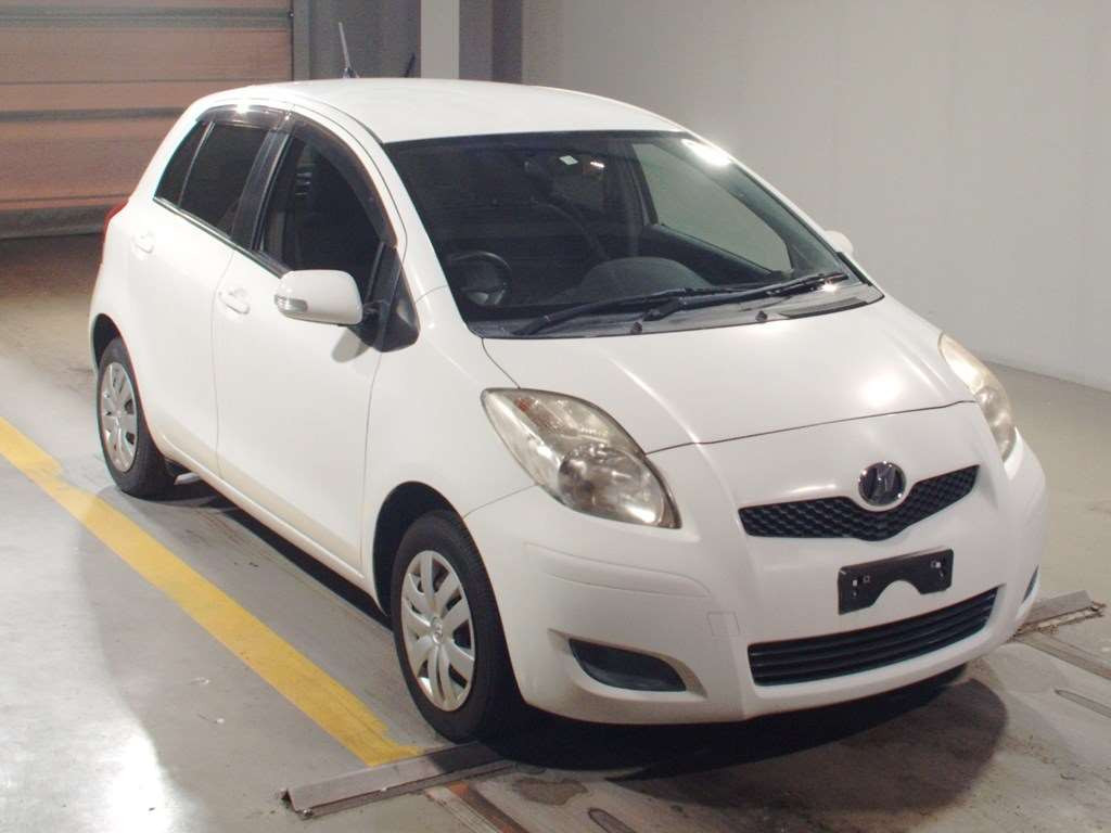 2010 Toyota Vitz KSP90[2]