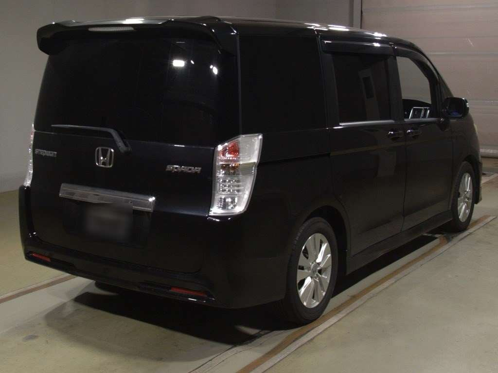 2010 Honda Step WGN Spada RK5[1]