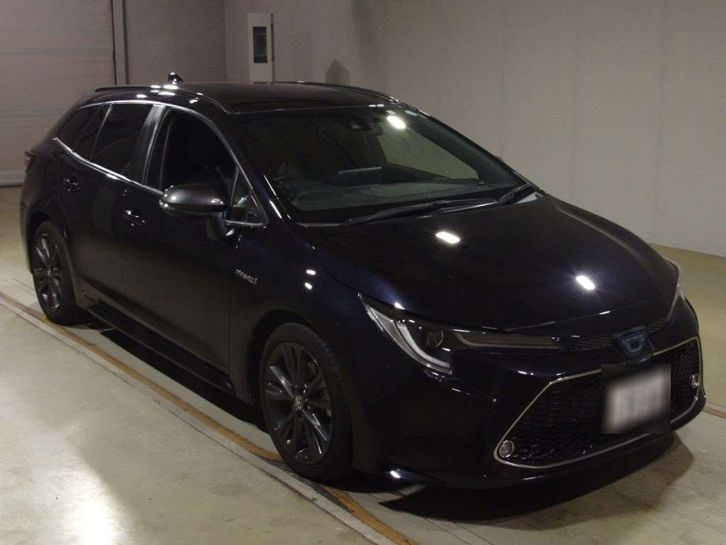 2020 Toyota Corolla Touring Wagon ZWE211W[2]