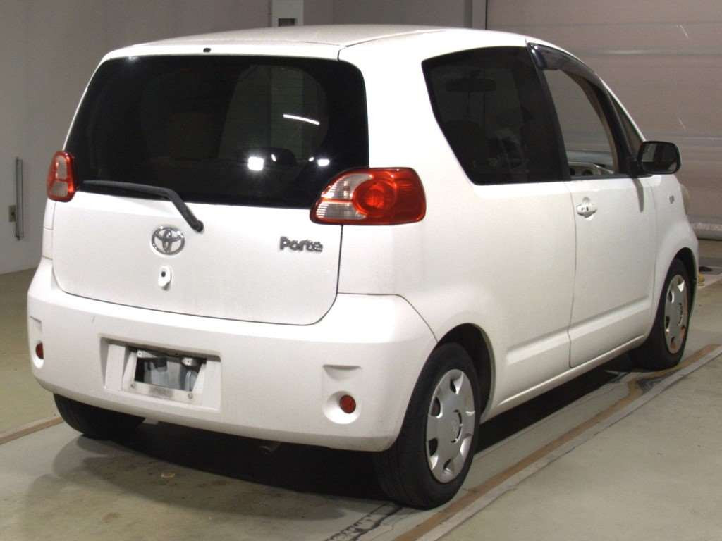 2005 Toyota Porte NNP11[1]