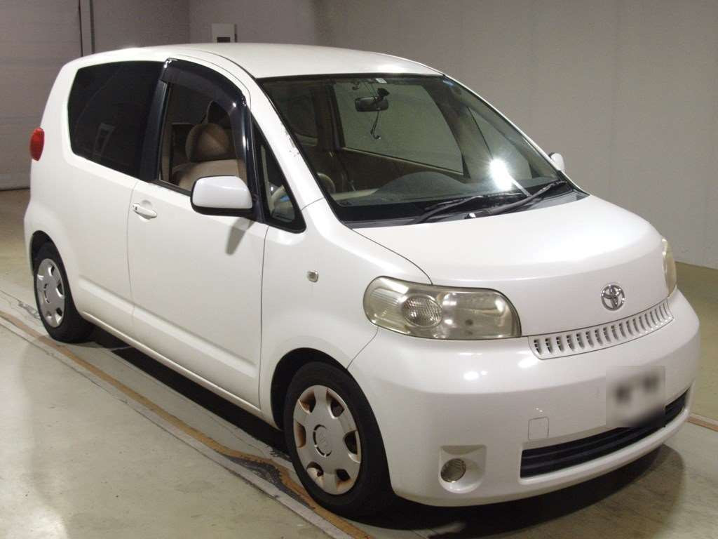 2005 Toyota Porte NNP11[2]