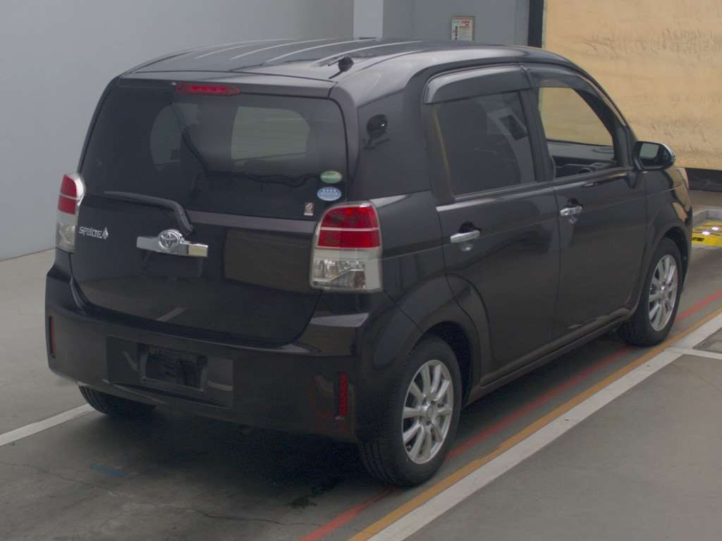 2015 Toyota Spade NSP141[1]