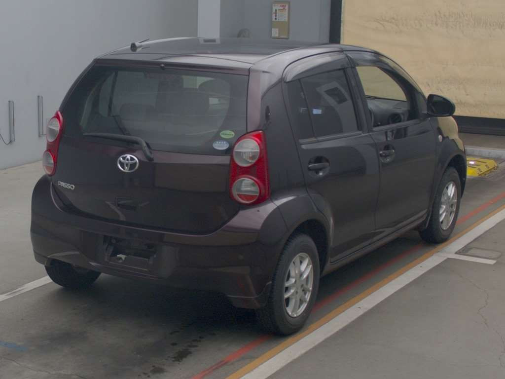 2013 Toyota Passo KGC30[1]