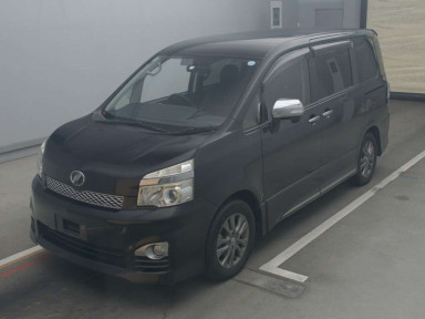 2013 Toyota Voxy