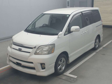 2006 Toyota Noah